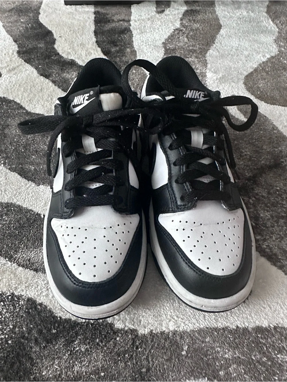 Nike  Dunk Low, size 4Y